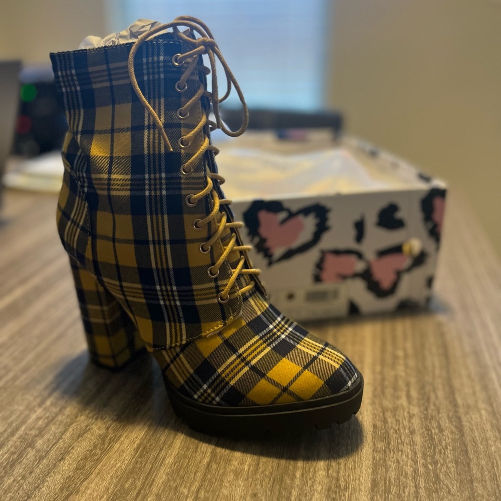 Yellow Plaid Lace-Up Platform Ankle Boots